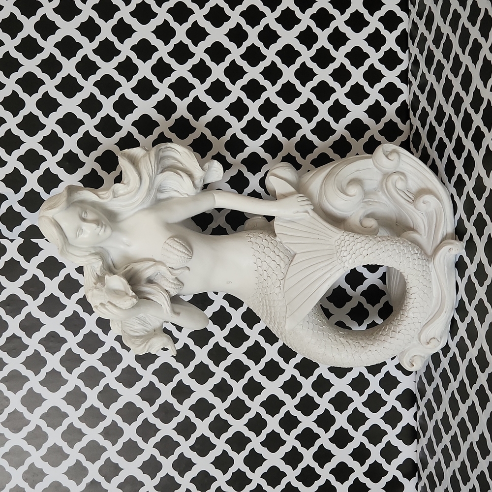 Figure Decor